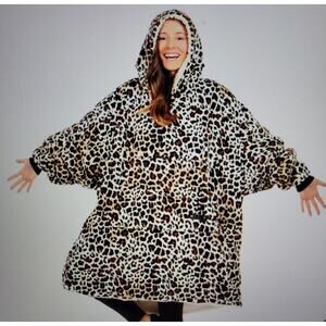 The Comfy Original Wearable Blanket Leopard Print Oversized Sherpa Fleece Lined